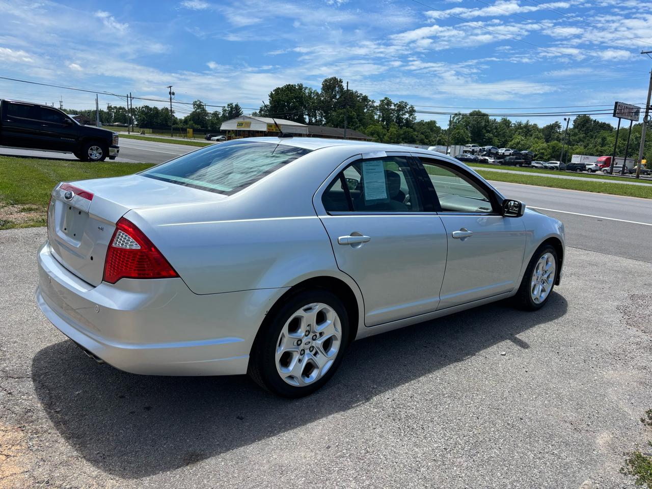 Ford Fusion 4dr Sdn SE FWD 2011