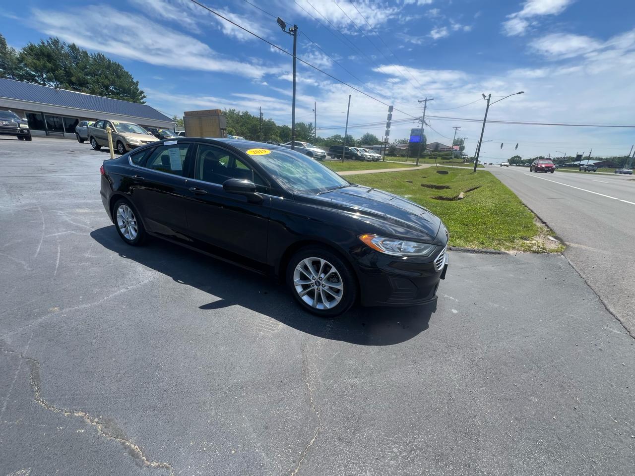 Ford Fusion SE FWD 2019