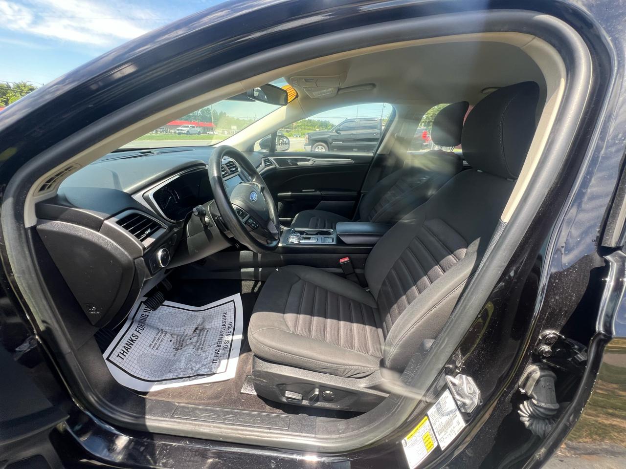 Ford Fusion SE FWD 2019