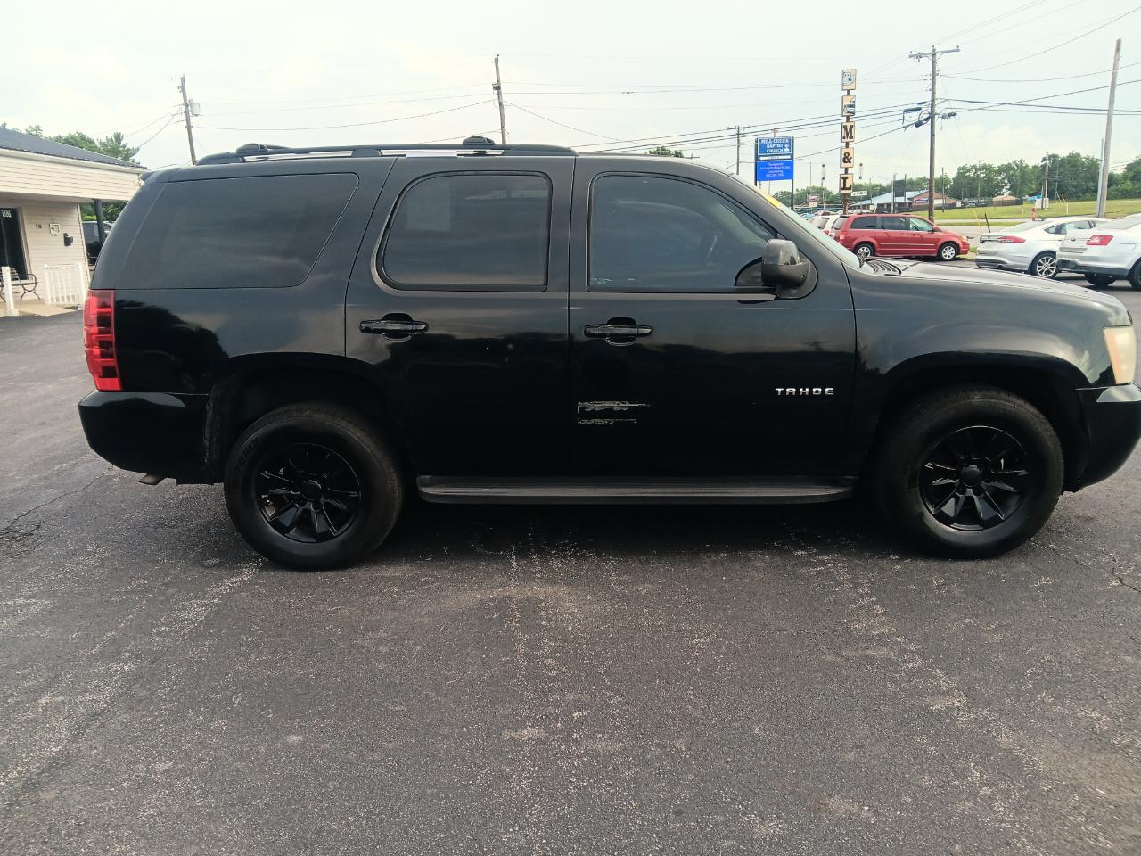 Chevrolet Tahoe 2WD 4dr 1500 LS 2011