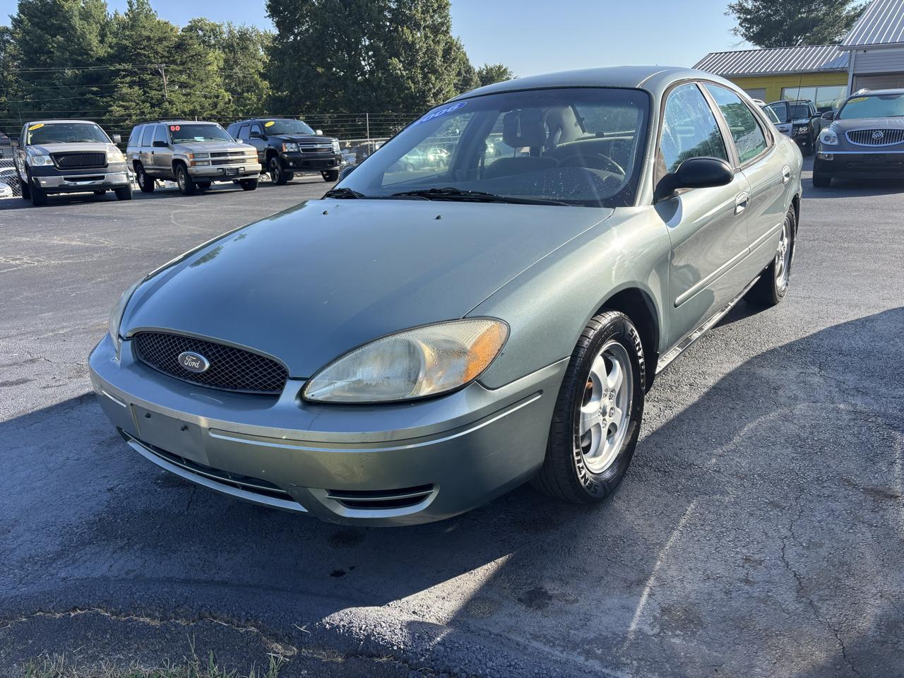 Ford Taurus 4dr Sdn SE 2006