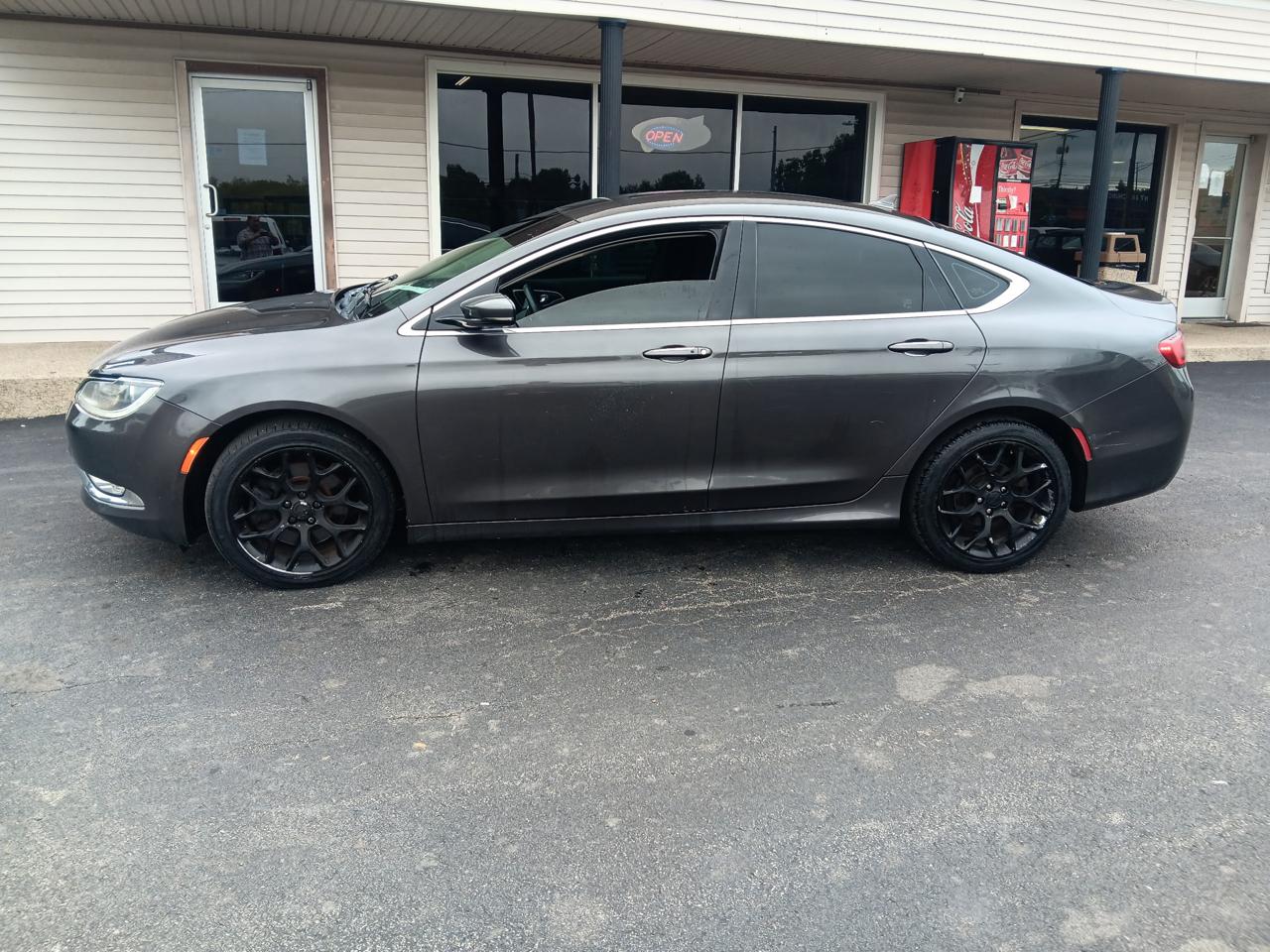 Chrysler 200 4dr Sdn C AWD 2015