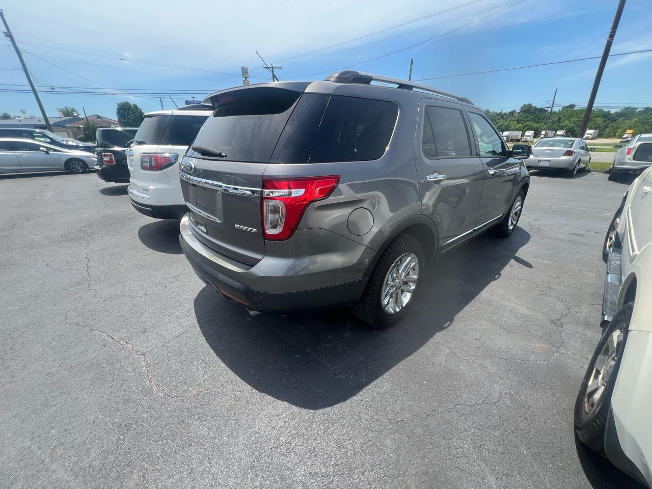Ford Explorer FWD 4dr XLT 2013