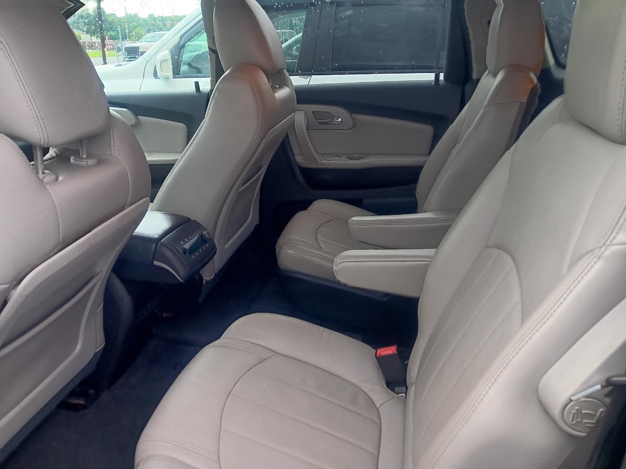 Chevrolet Traverse AWD 4dr LTZ 2011