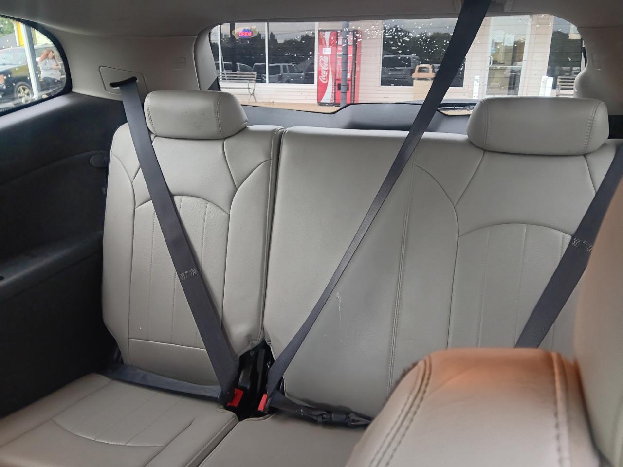 Chevrolet Traverse AWD 4dr LTZ 2011