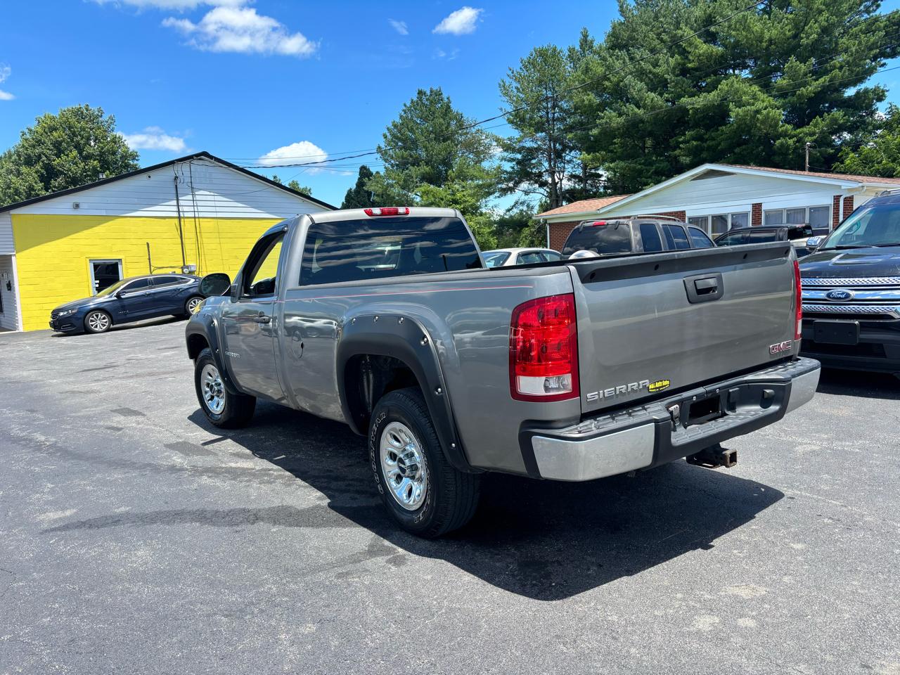 GMC Sierra 1500 2WD Reg Cab 133.0" Work Truck 2007