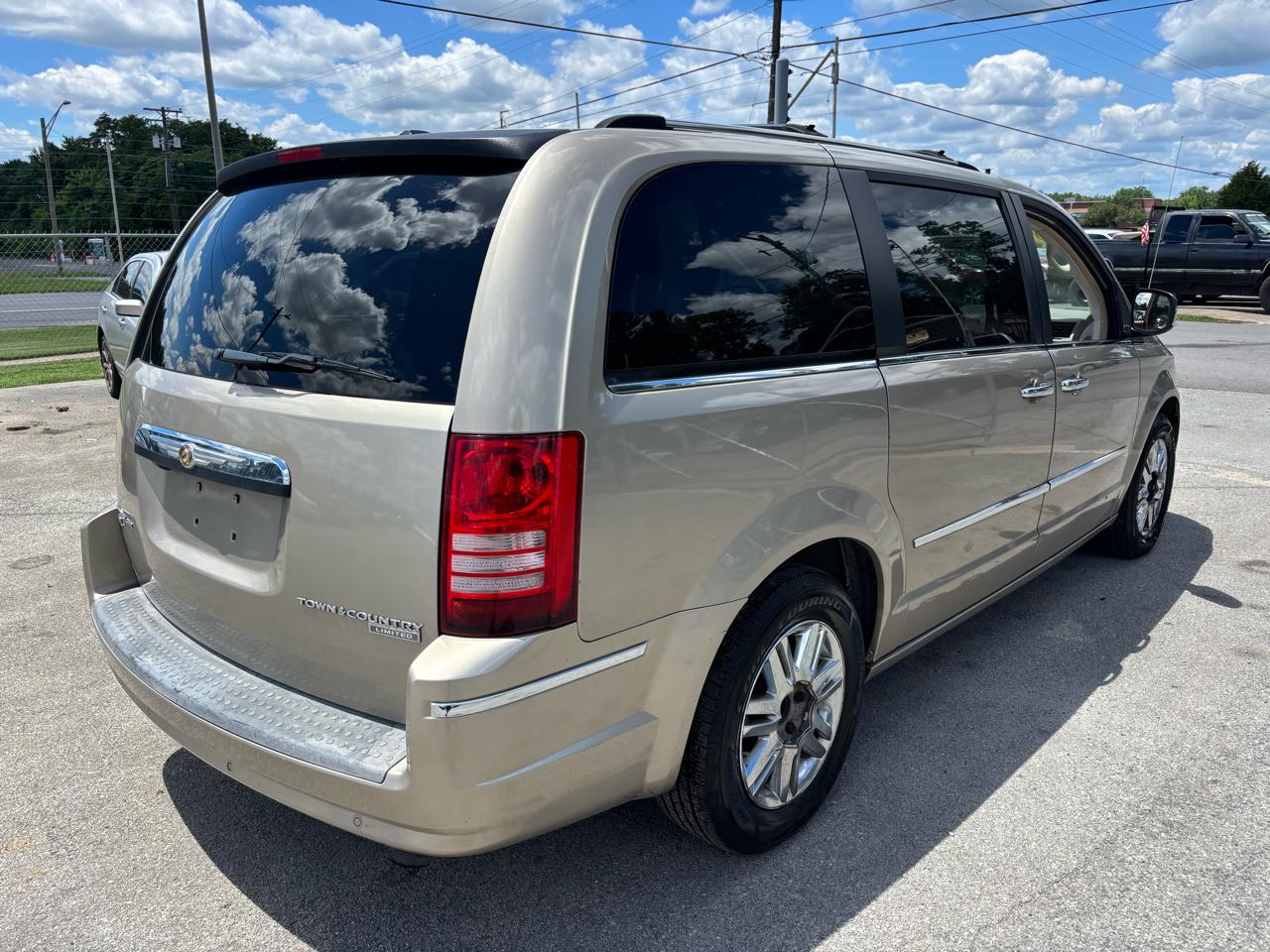 Chrysler Town & Country 4dr Wgn Limited 2009