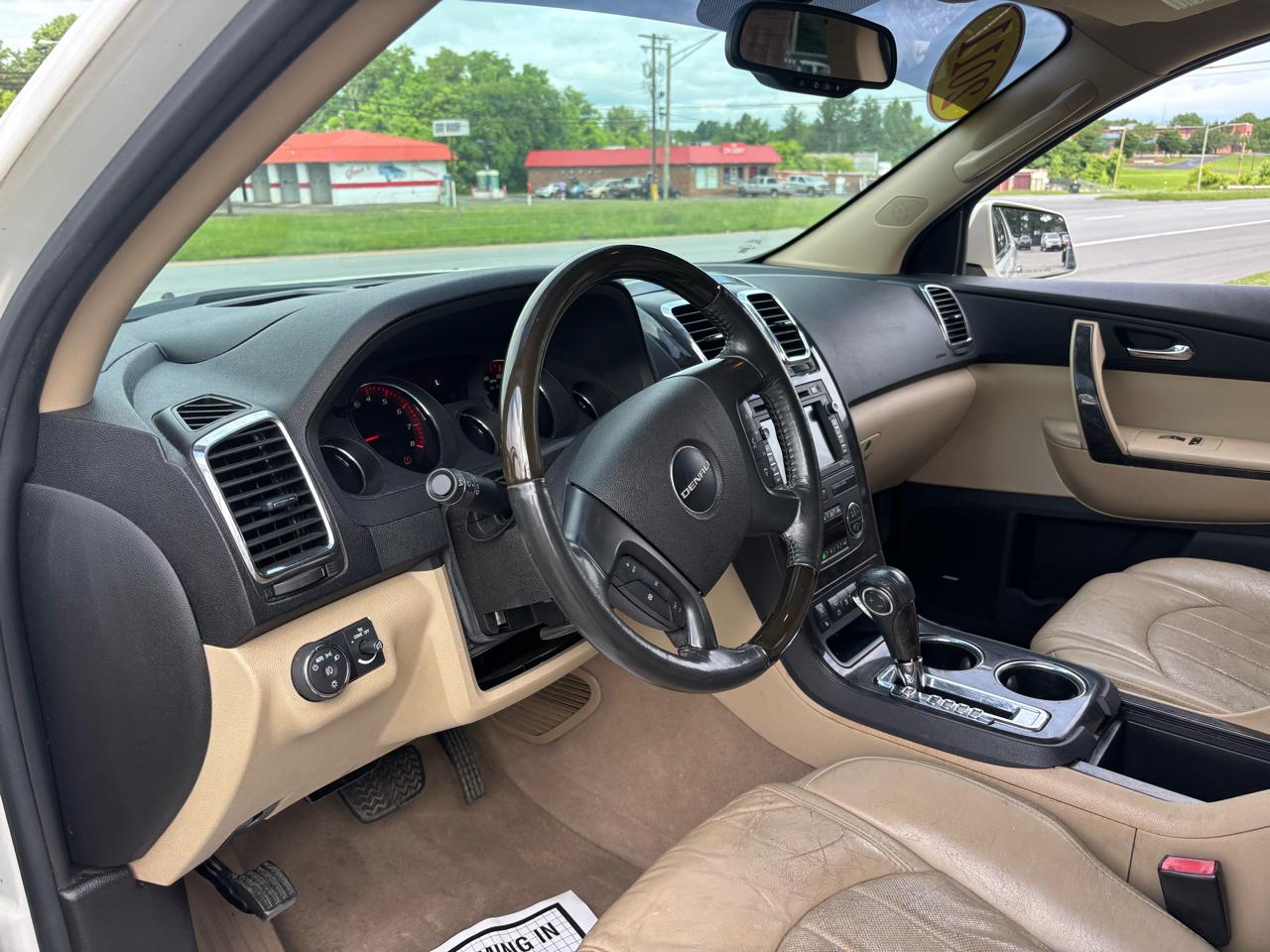 GMC Acadia FWD 4dr Denali 2011