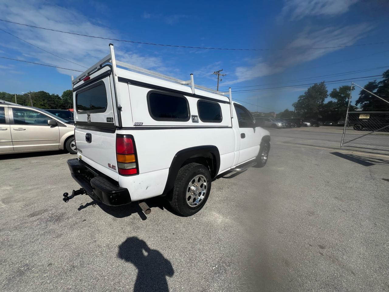 GMC Sierra 1500 Classic 2WD Reg Cab 119.0" Work Truck 2007