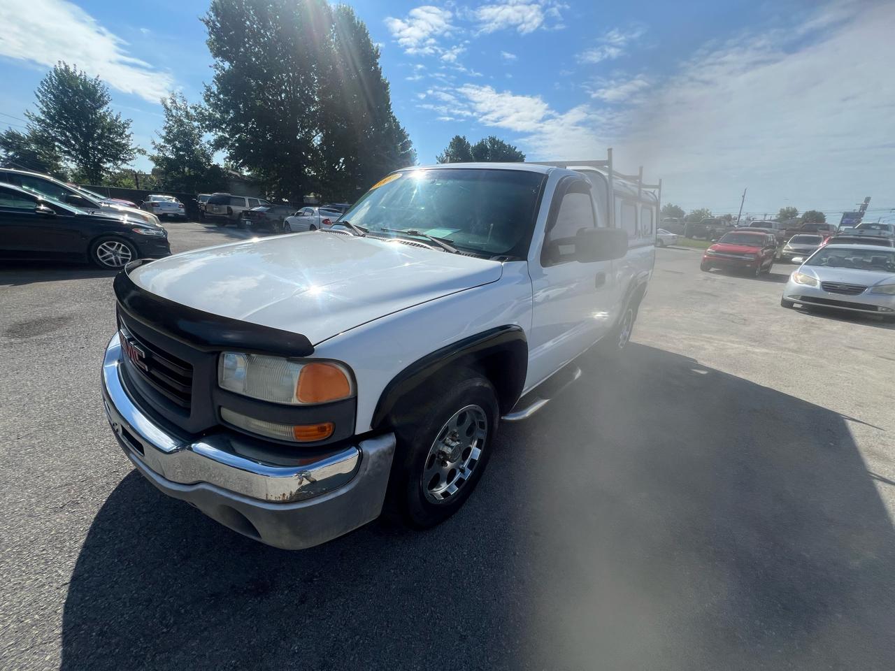 GMC Sierra 1500 Classic 2WD Reg Cab 119.0" Work Truck 2007