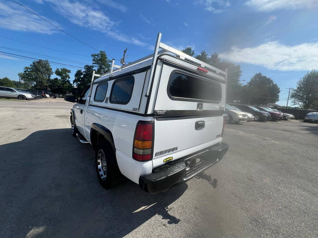 GMC Sierra 1500 Classic 2WD Reg Cab 119.0" Work Truck 2007
