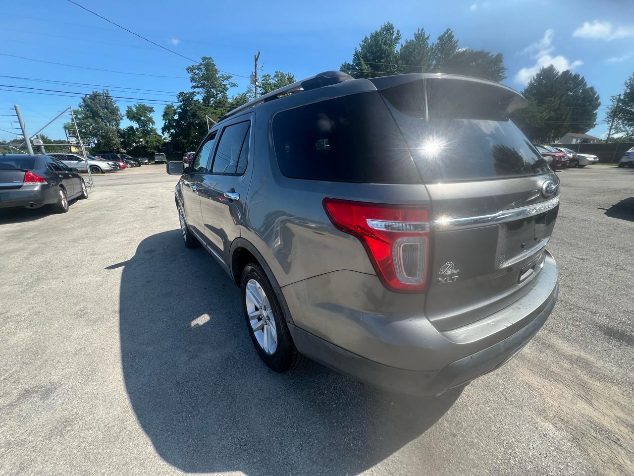 Ford Explorer FWD 4dr XLT 2012