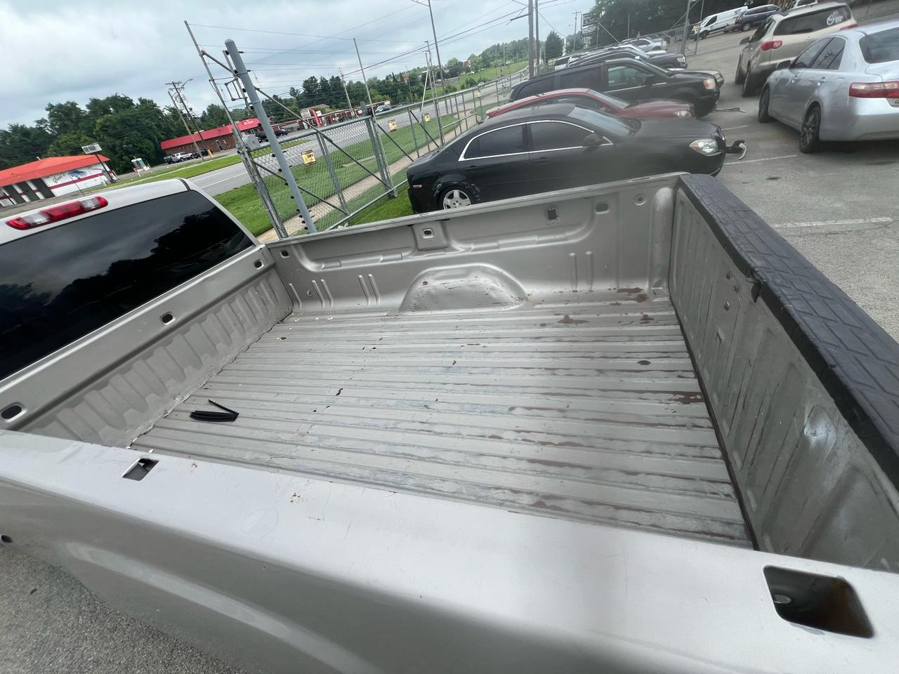 GMC Sierra 1500 2WD Reg Cab 133.0" Work Truck 2009