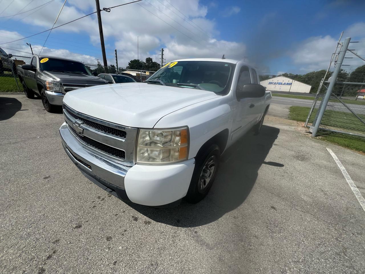 Chevrolet Silverado 1500 2WD Ext Cab 143.5" LS 2009
