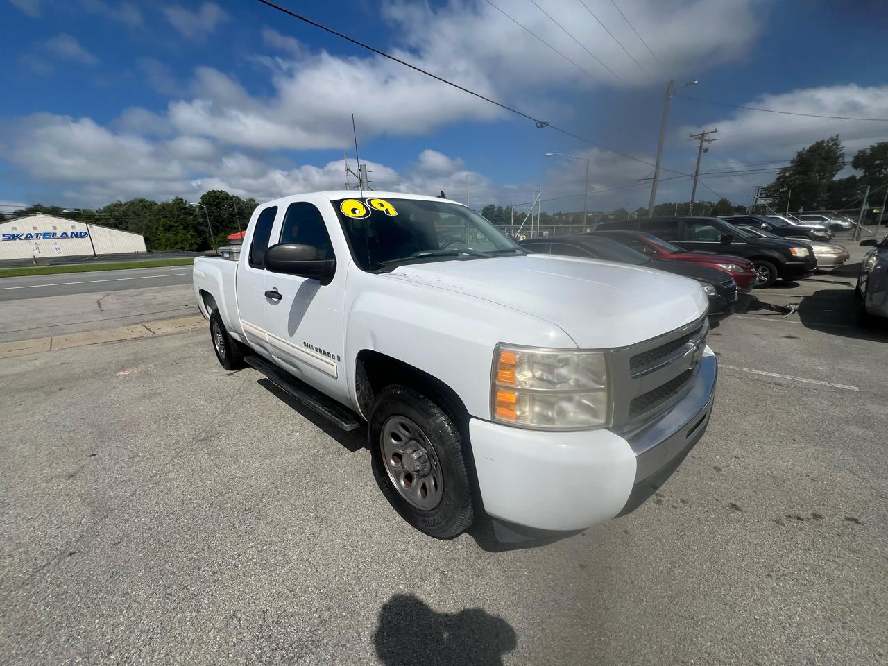 Chevrolet Silverado 1500 2WD Ext Cab 143.5" LS 2009