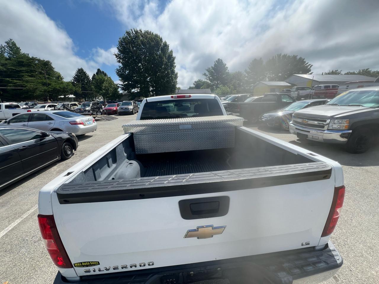 Chevrolet Silverado 1500 2WD Ext Cab 143.5" LS 2009