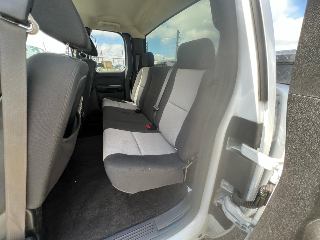 Chevrolet Silverado 1500 2WD Ext Cab 143.5" LS 2009