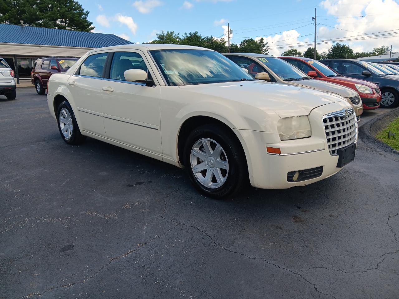 Chrysler 300 4dr Sdn 300 Touring *Ltd Avail* 2005
