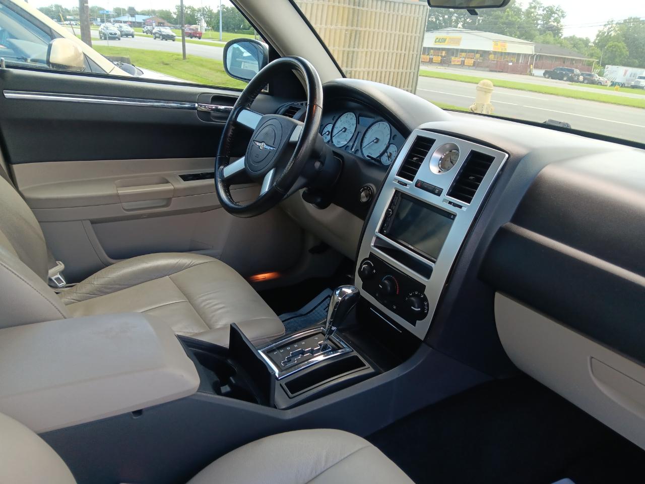 Chrysler 300 4dr Sdn 300 Touring *Ltd Avail* 2005