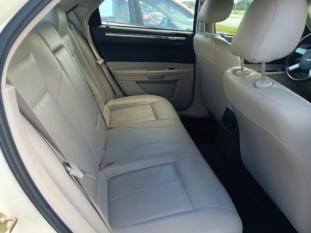 Chrysler 300 4dr Sdn 300 Touring *Ltd Avail* 2005
