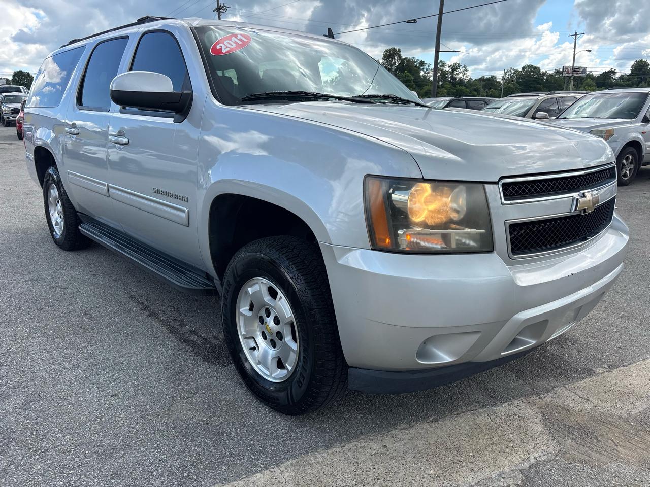 Chevrolet Suburban 2WD 4dr 1500 LS 2011