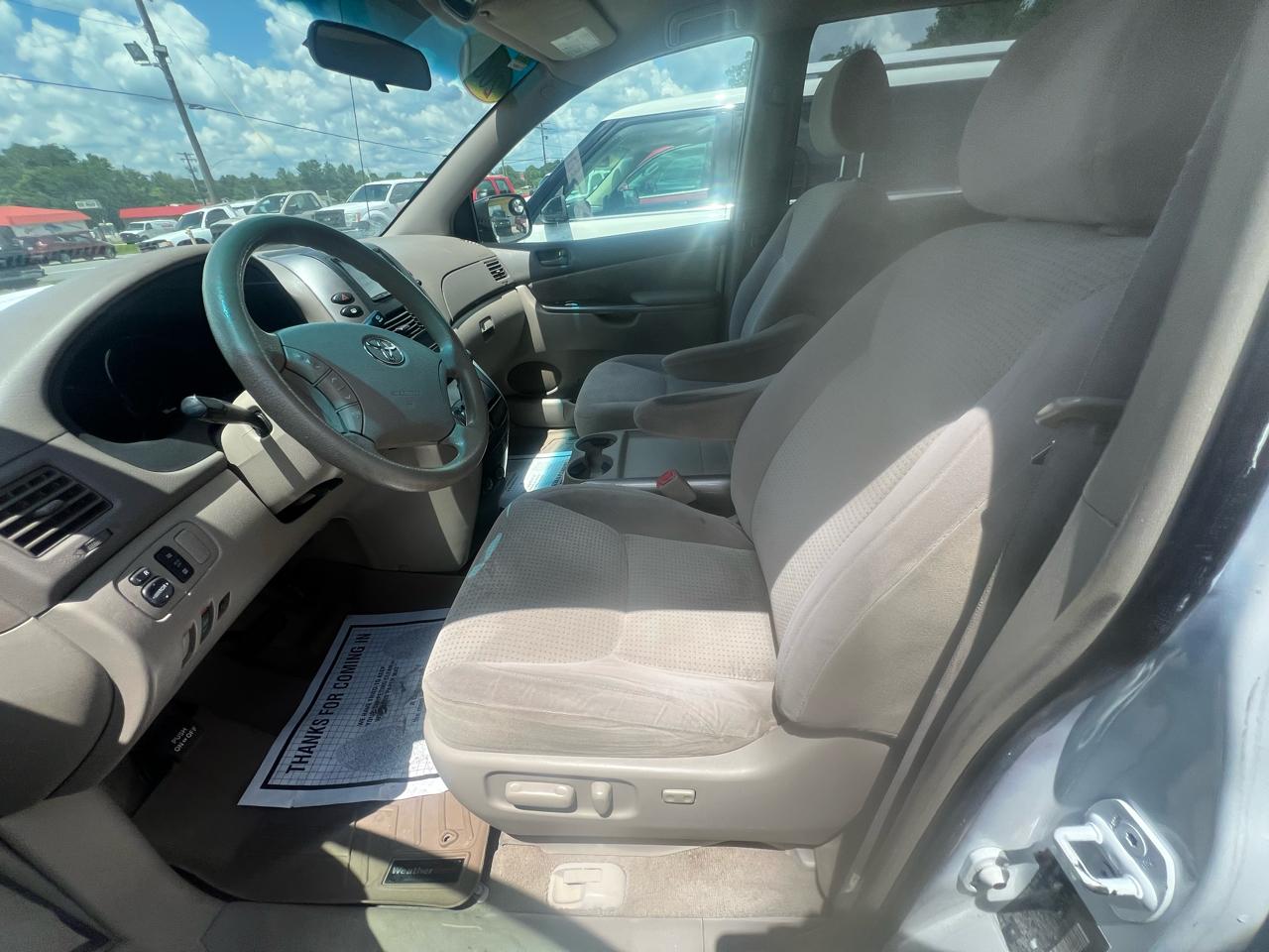 Toyota Sienna 5dr Cargo Van CE FWD (Natl) 2008