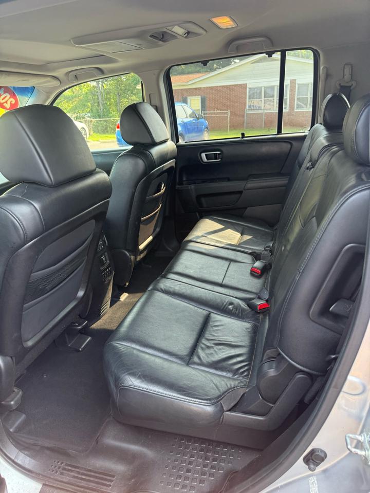Honda Pilot 4WD 4dr Touring w/RES & Navi 2010