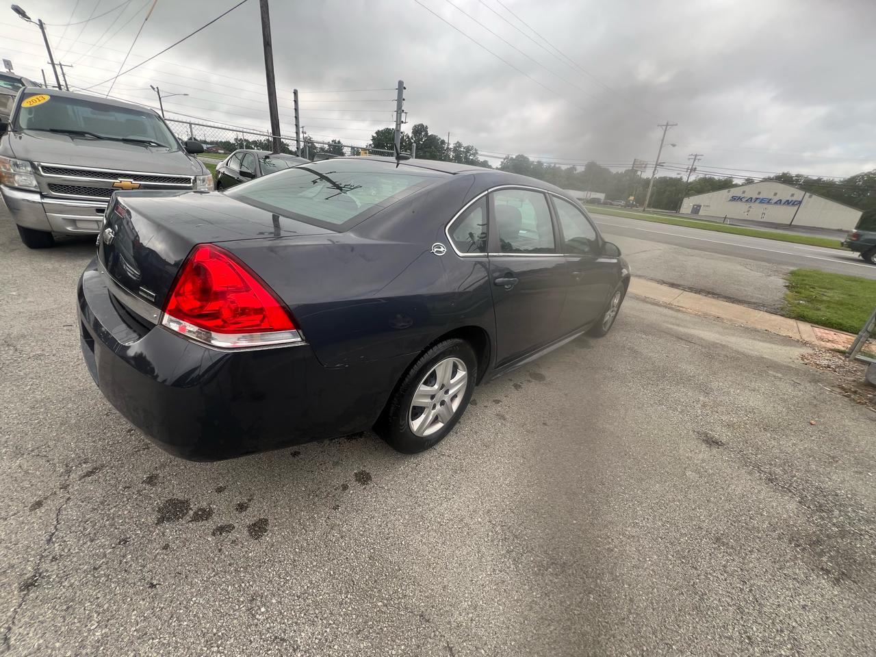 Chevrolet Impala 4dr Sdn LS 2009