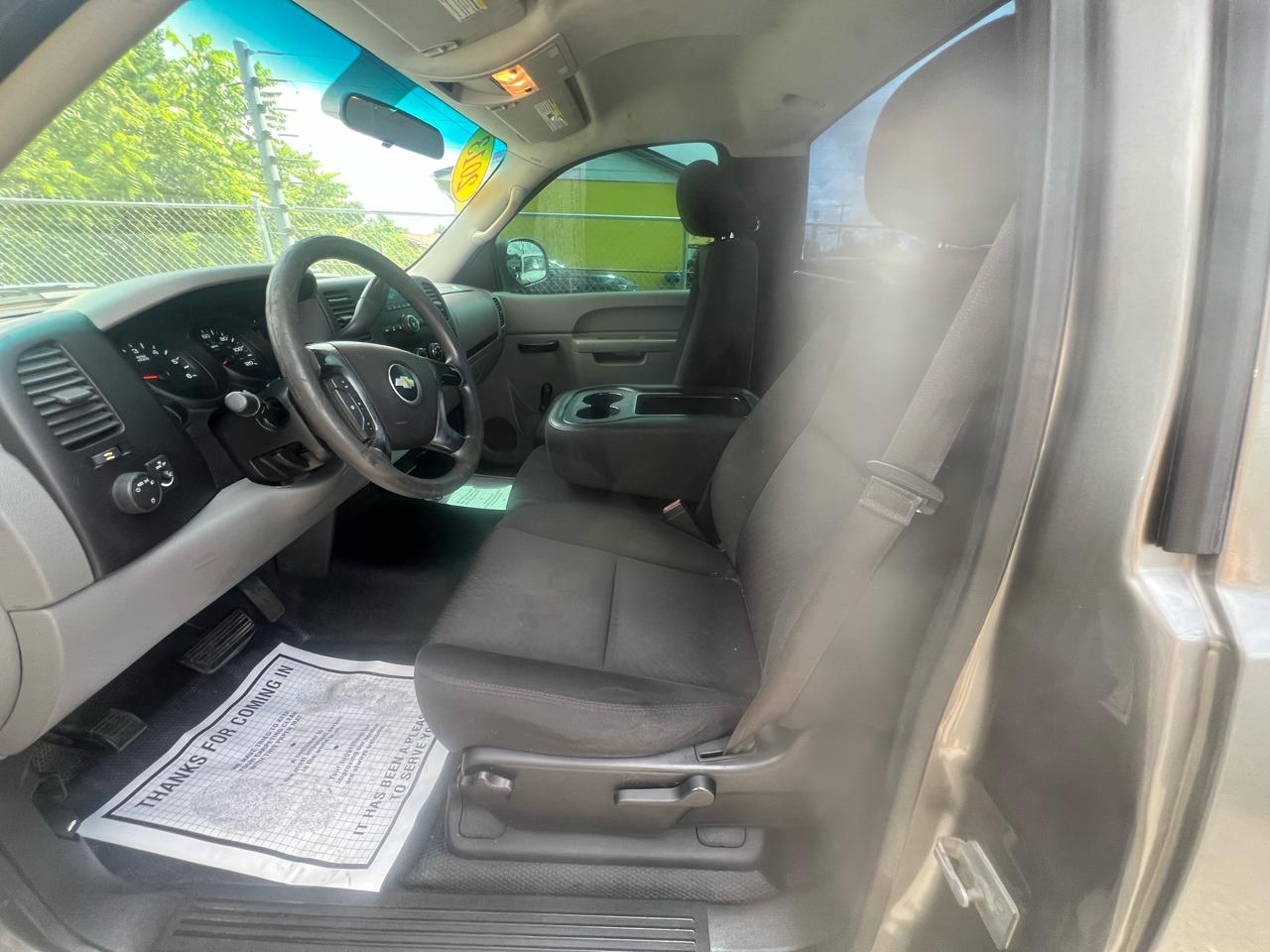 Chevrolet Silverado 1500 2WD Reg Cab 133.0" Work Truck 2013