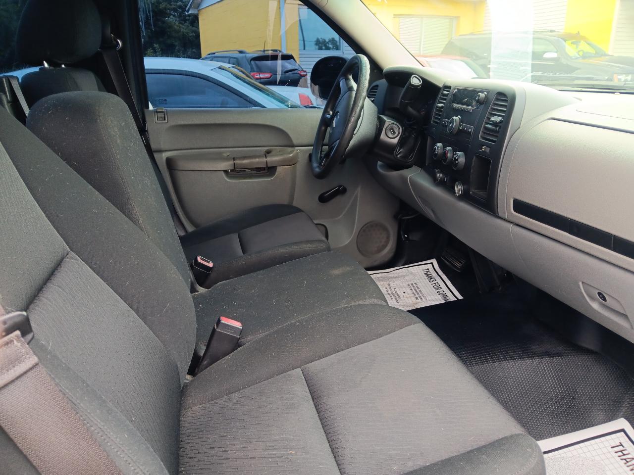Chevrolet Silverado 1500 2WD Reg Cab 133.0" Work Truck 2013