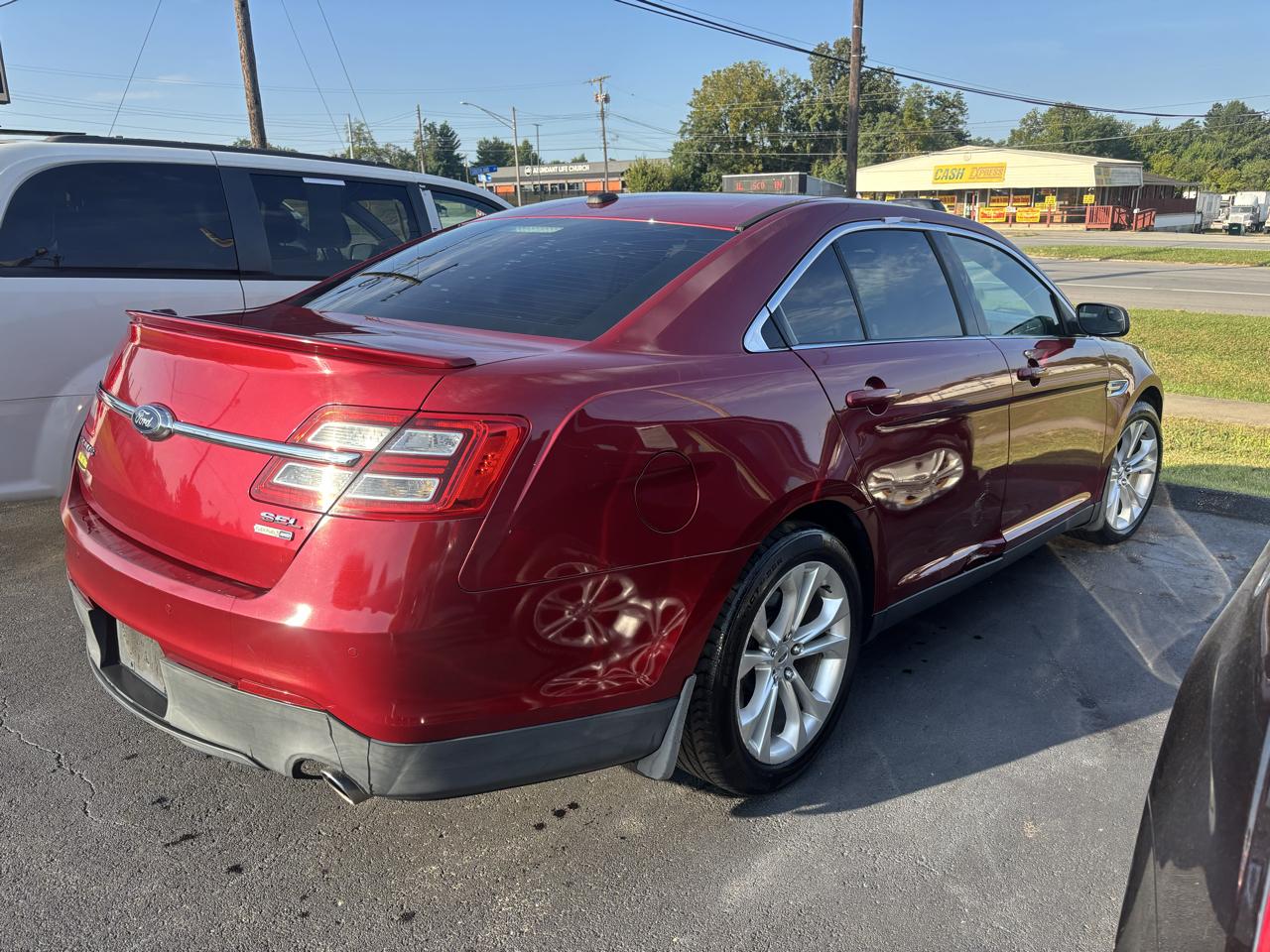 Ford Taurus 4dr Sdn SEL AWD 2013