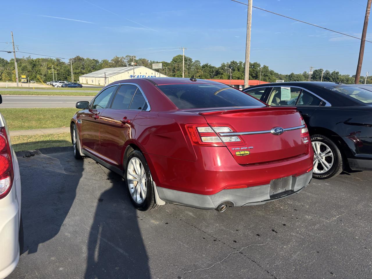 Ford Taurus 4dr Sdn SEL AWD 2013