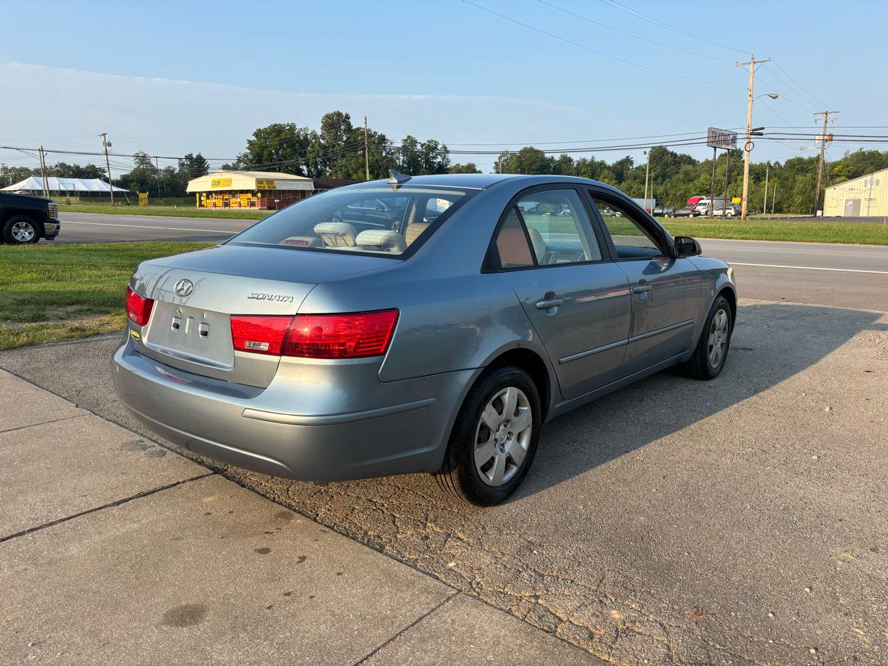 Hyundai Sonata 4dr Sdn I4 Auto GLS 2010