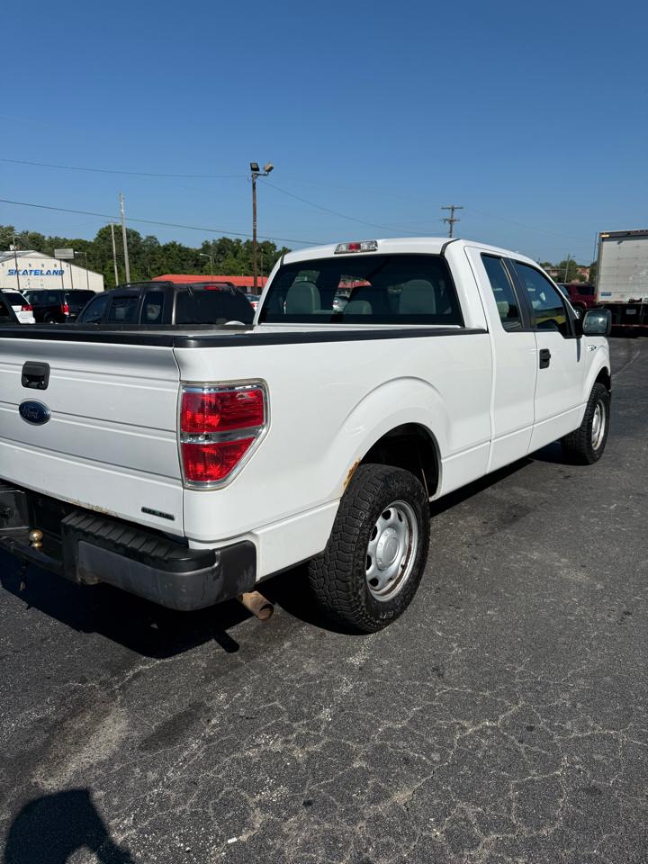 Ford F-150 2WD SuperCab 145" XL 2013