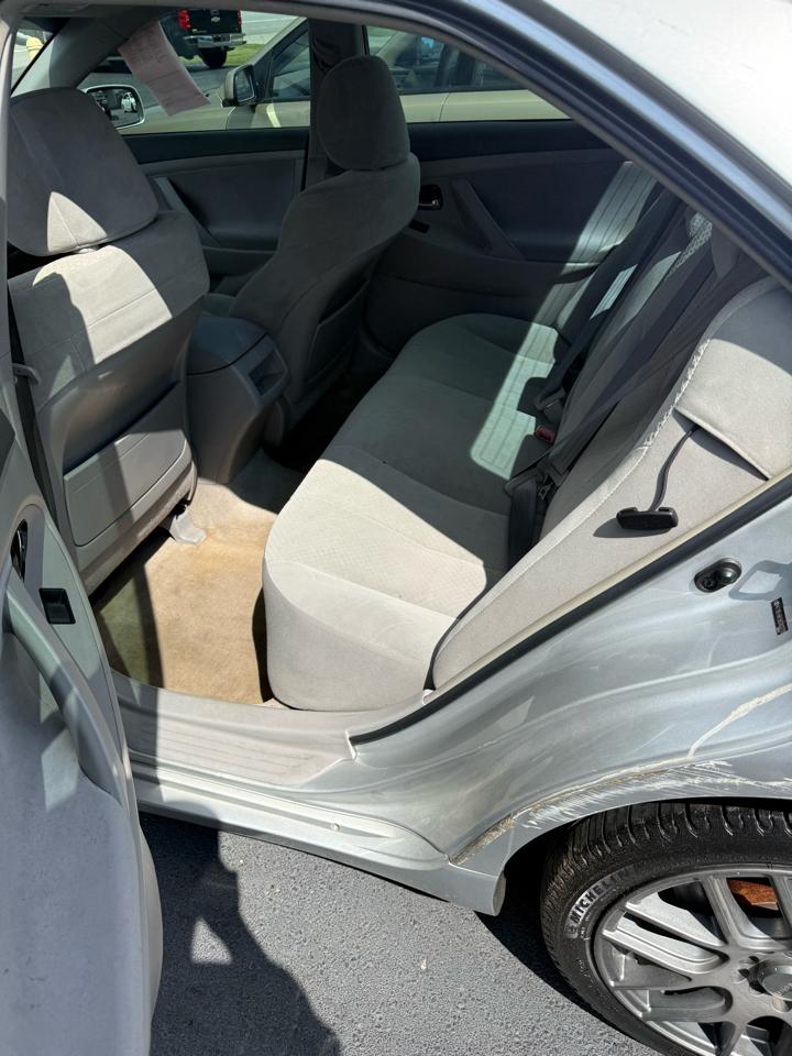 Toyota Camry 4dr Sdn I4 Man (Natl) 2009