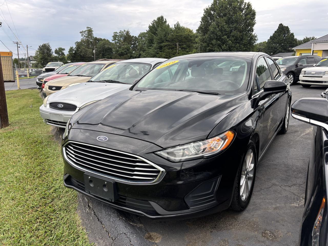 Ford Fusion SE FWD 2019