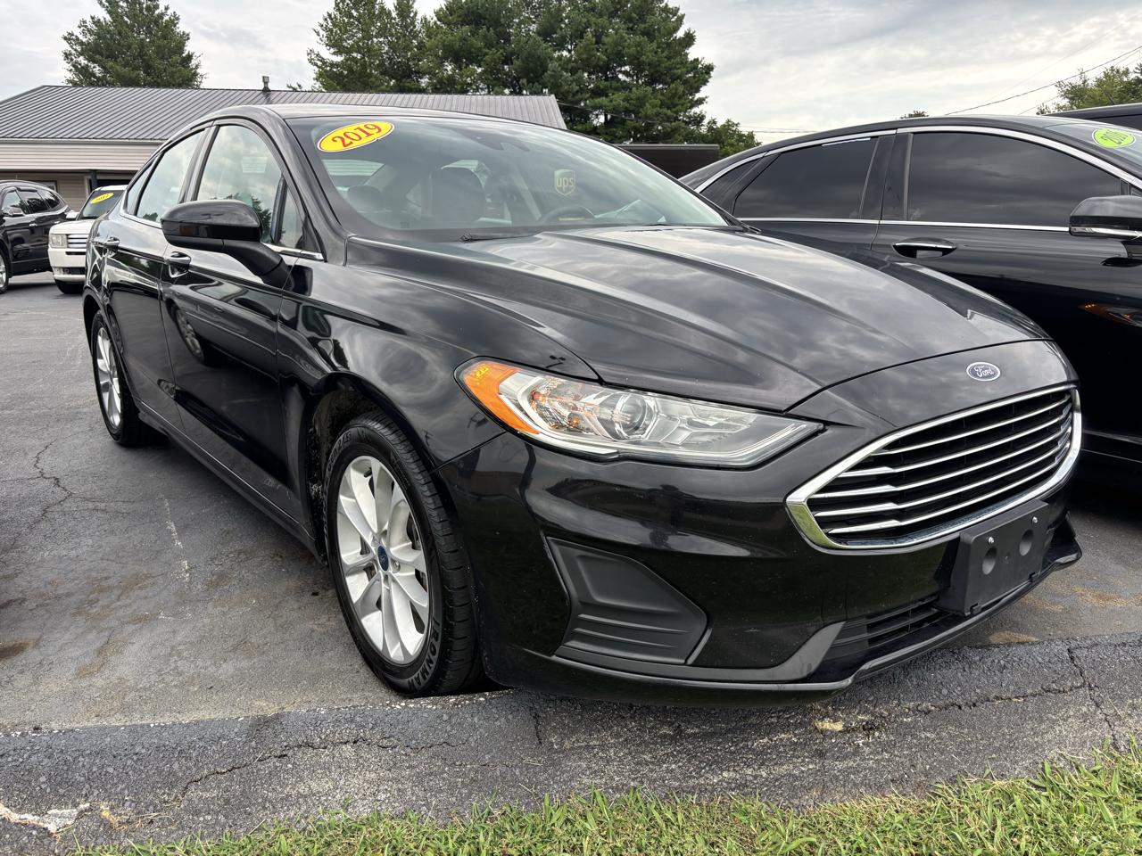 Ford Fusion SE FWD 2019