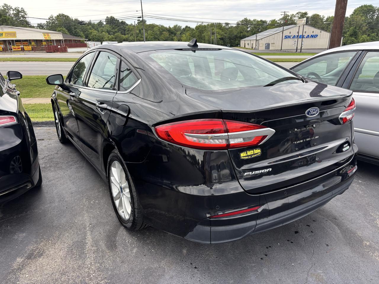 Ford Fusion SE FWD 2019