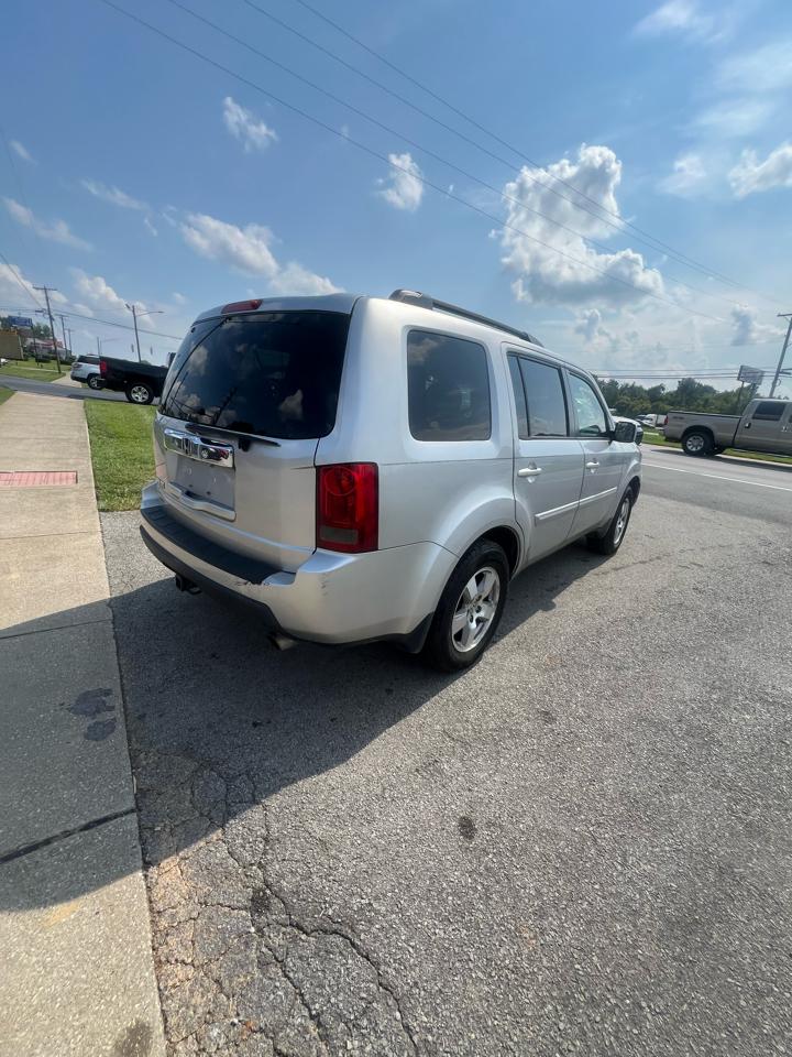 Honda Pilot 2WD 4dr EX-L w/Navi 2011