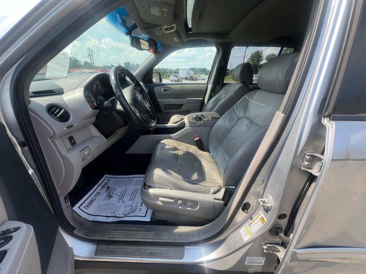 Honda Pilot 2WD 4dr EX-L w/Navi 2011