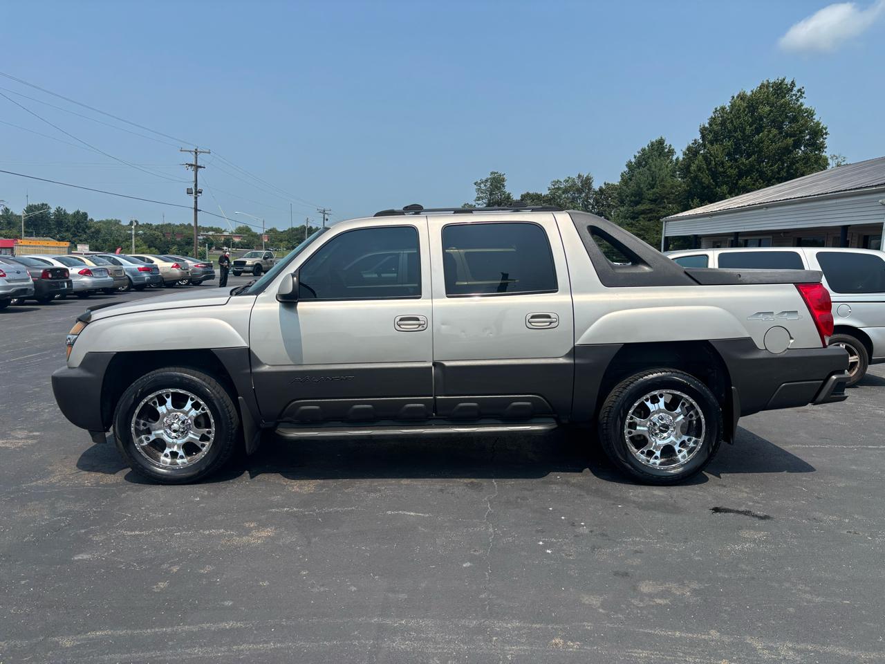 Chevrolet Avalanche 1500 5dr Crew Cab 130" WB 4WD 2004