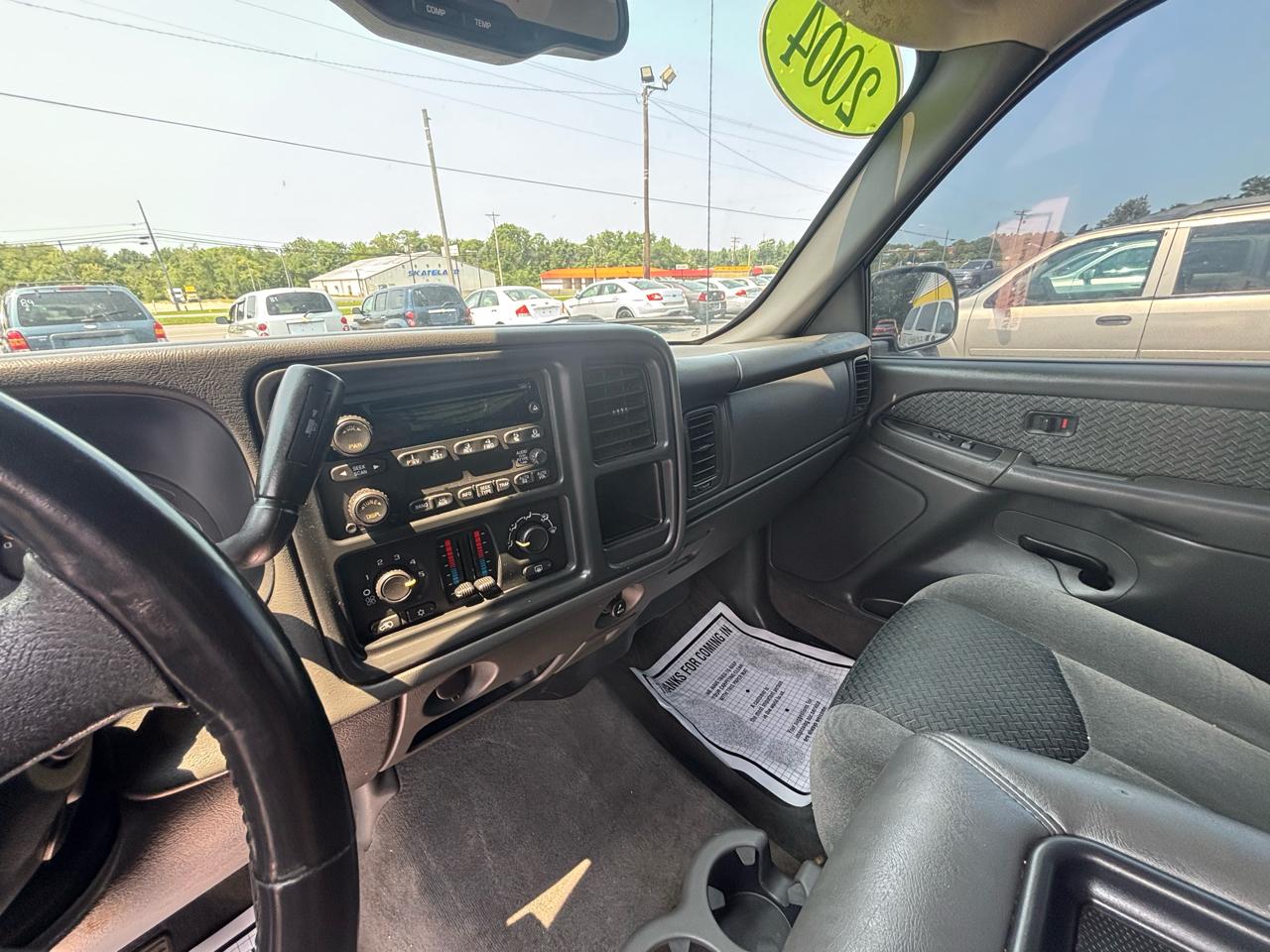 Chevrolet Avalanche 1500 5dr Crew Cab 130" WB 4WD 2004