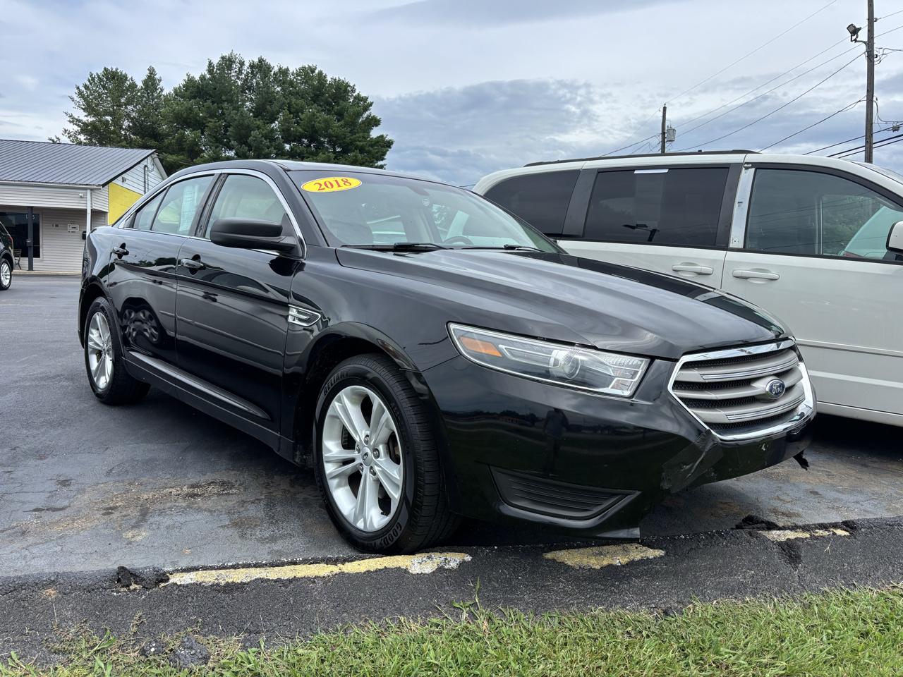 Ford Taurus SE FWD 2018