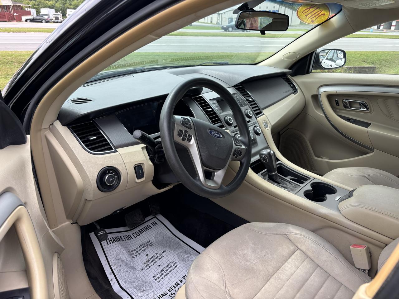 Ford Taurus SE FWD 2018