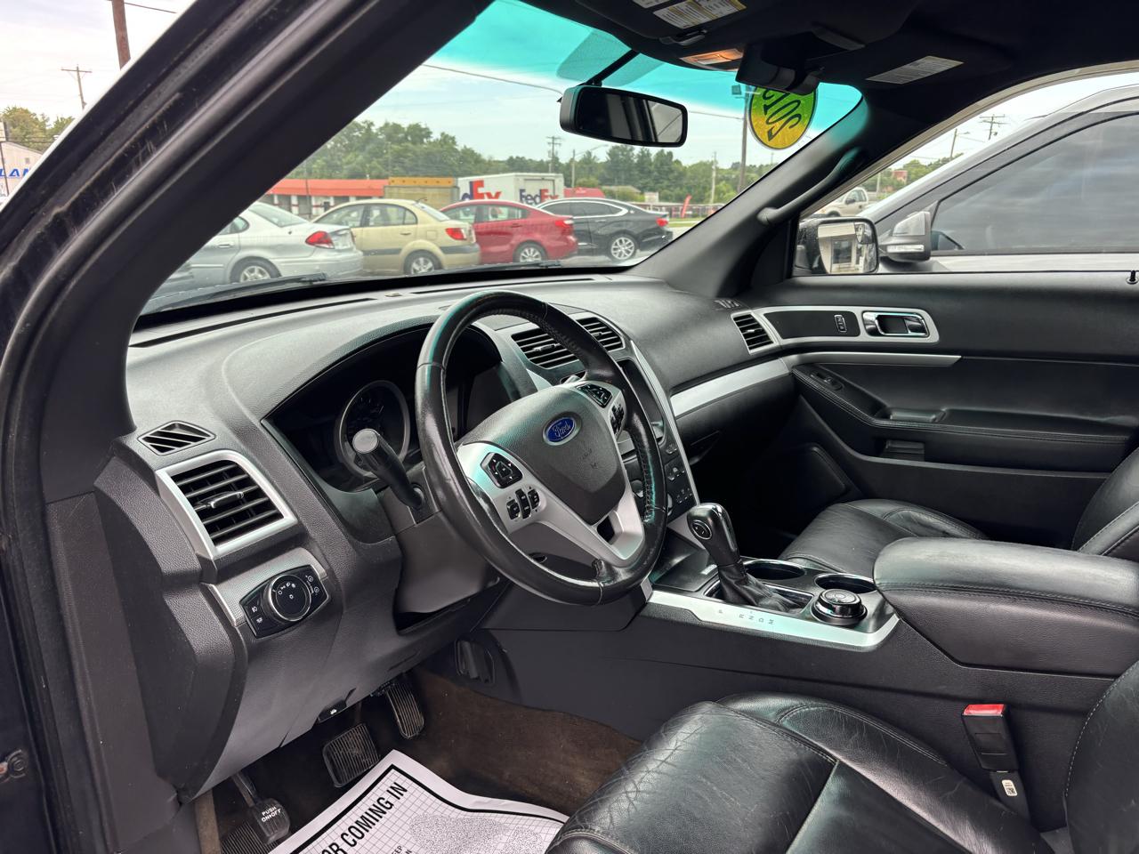 Ford Explorer 4WD 4dr XLT 2013