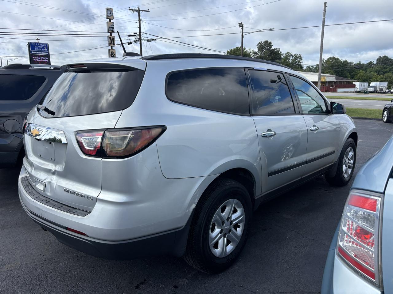 Chevrolet Traverse FWD 4dr LS w/1LS 2016