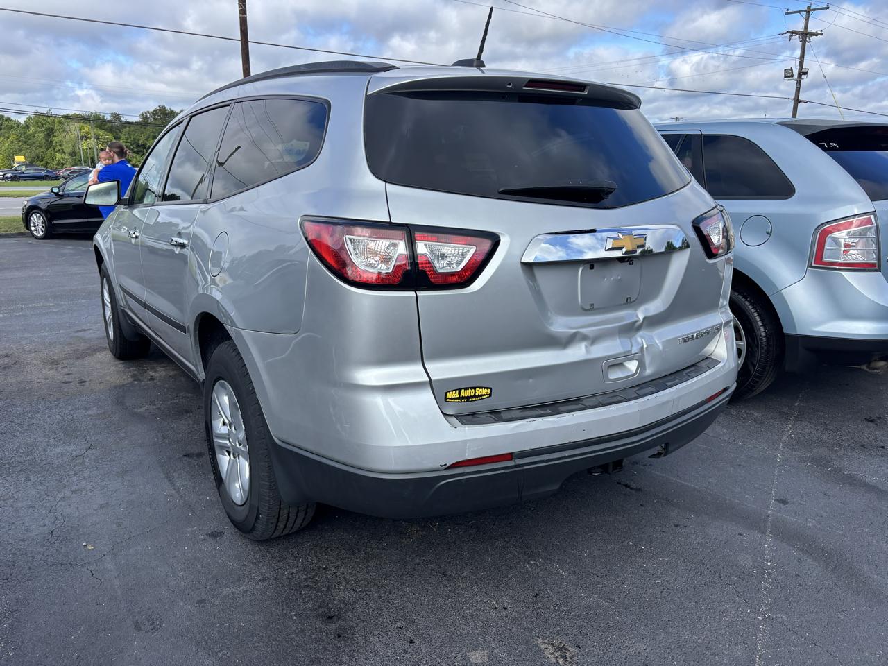 Chevrolet Traverse FWD 4dr LS w/1LS 2016