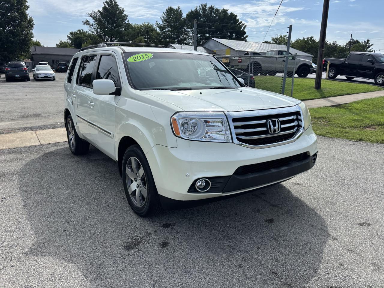 Honda Pilot 2WD 4dr Touring w/RES & Navi 2015