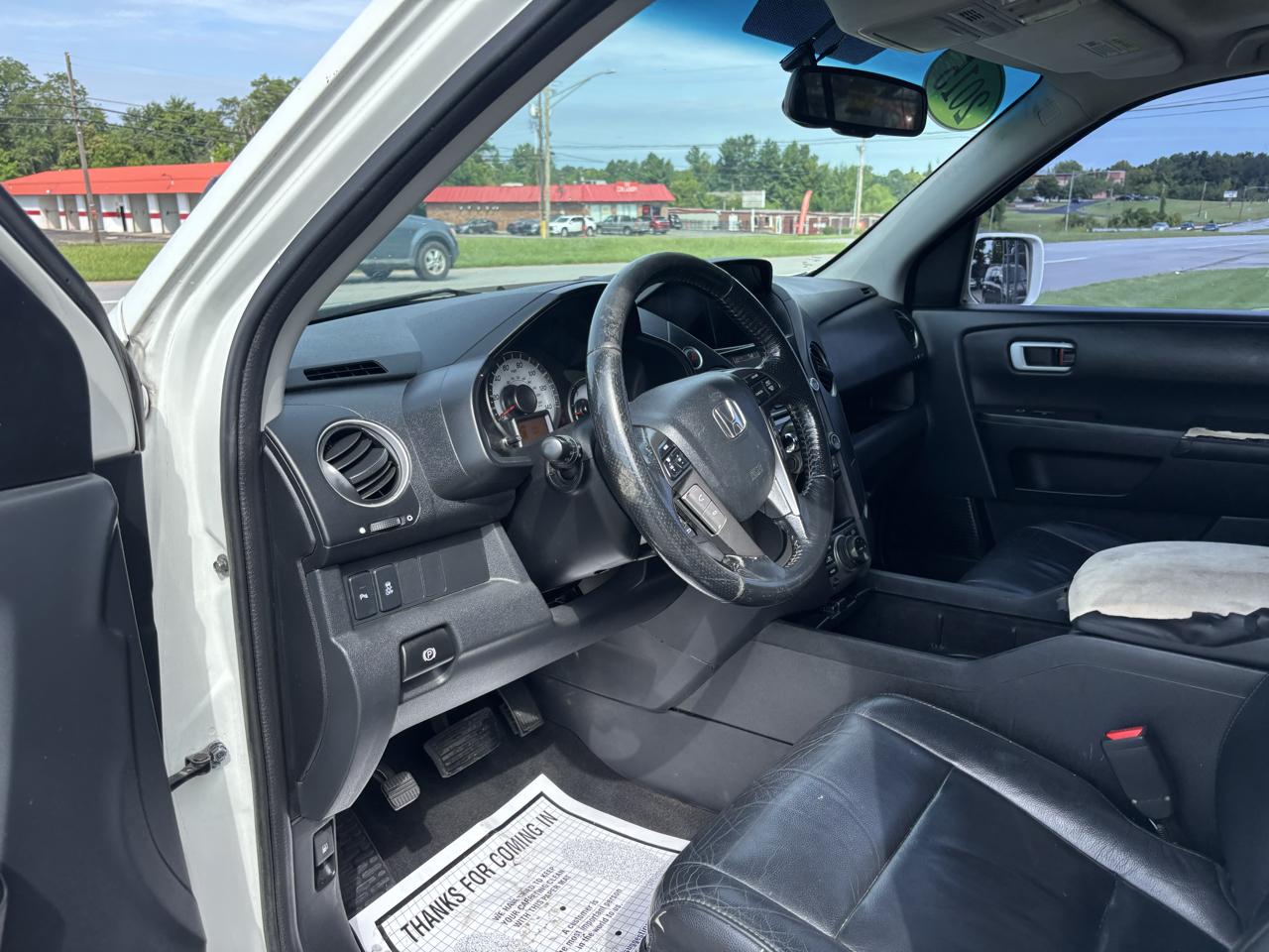 Honda Pilot 2WD 4dr Touring w/RES & Navi 2015