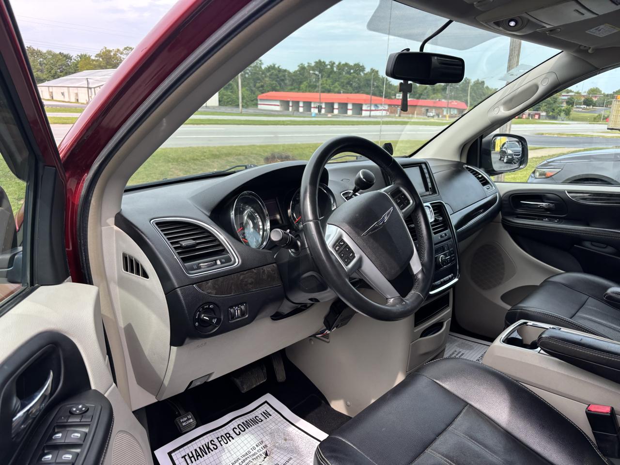Chrysler Town & Country 4dr Wgn Touring 2013